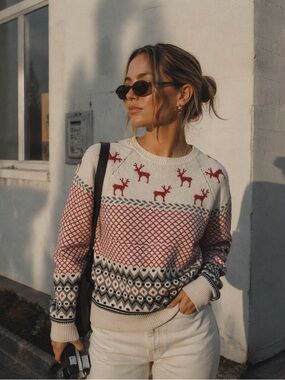 Bass Women's Reindeer Pattern Cotton Blend Red, Green, & Cream  Winter Sweater S
